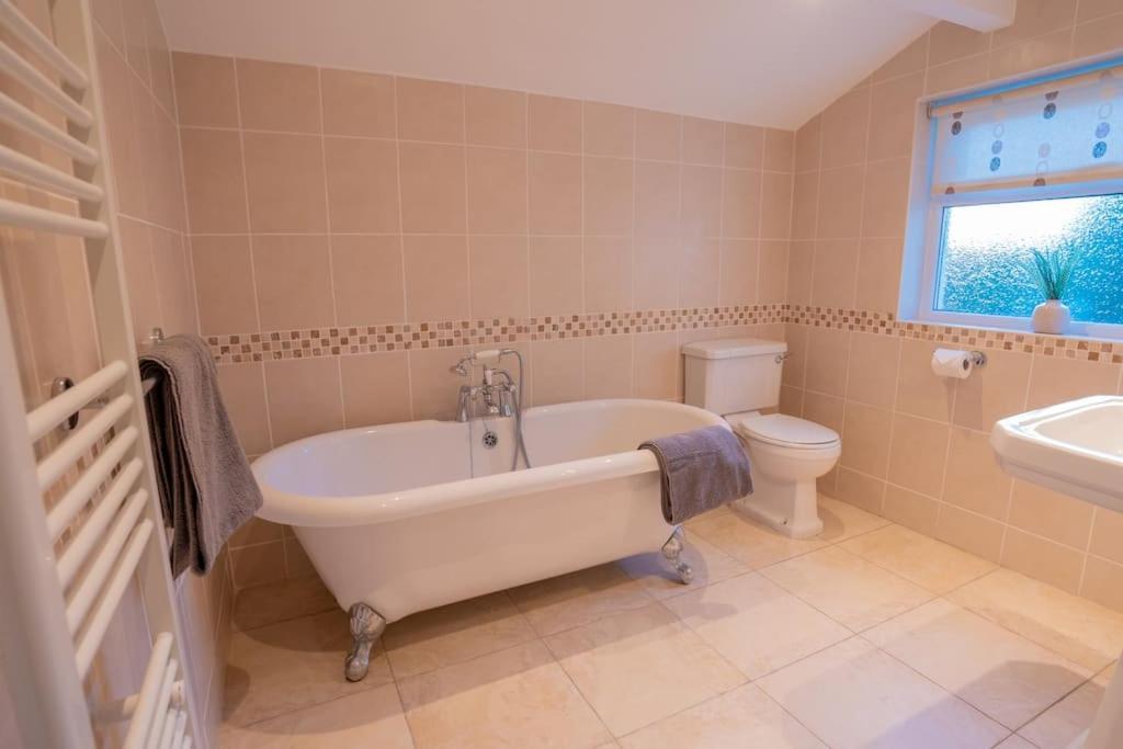Erwenni, Llanbedrog, Abersoch Near Beach And Pub With Hot Tub Exteriör bild